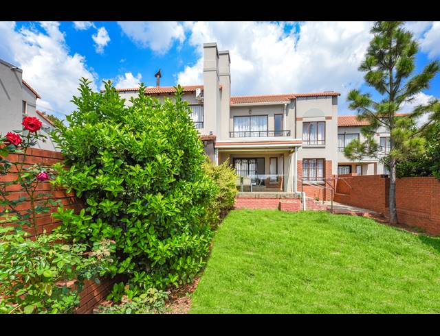 3 BEDROOM DUPLEX FOR SALE IN RIETVLEI RIDGE COUNTRY ESTATE